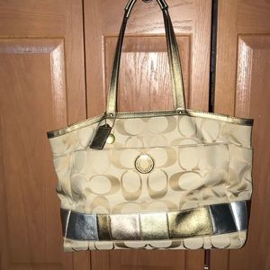 Large Coach purse in good condition